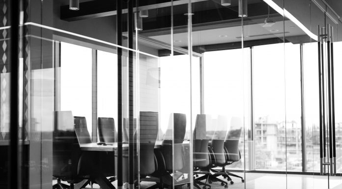 Standard Chartered staff told not to use Zoom and Google Hangouts Empty boardroom