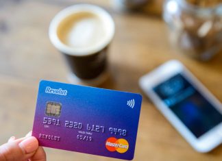 Revolut applies for UK banking licence